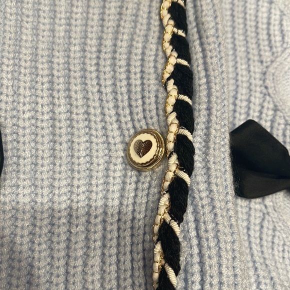 Beautiful bow cardigan - Picture 3 of 5